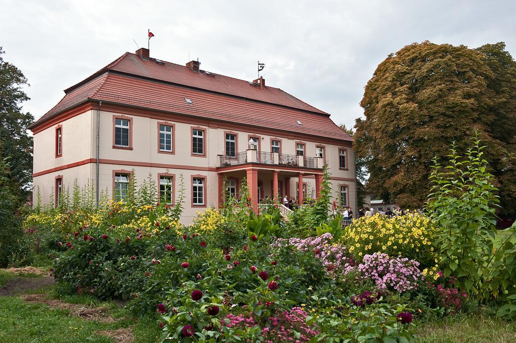 Schloss Lohm Exterior photo